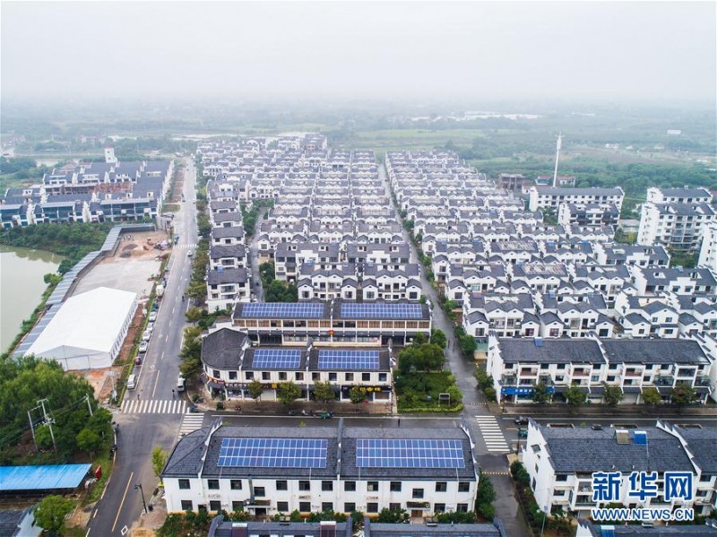 浙江長(zhǎng)興:光伏發(fā)電示范村500余戶(hù)項(xiàng)目陸續(xù)并網(wǎng)發(fā)電(組圖)