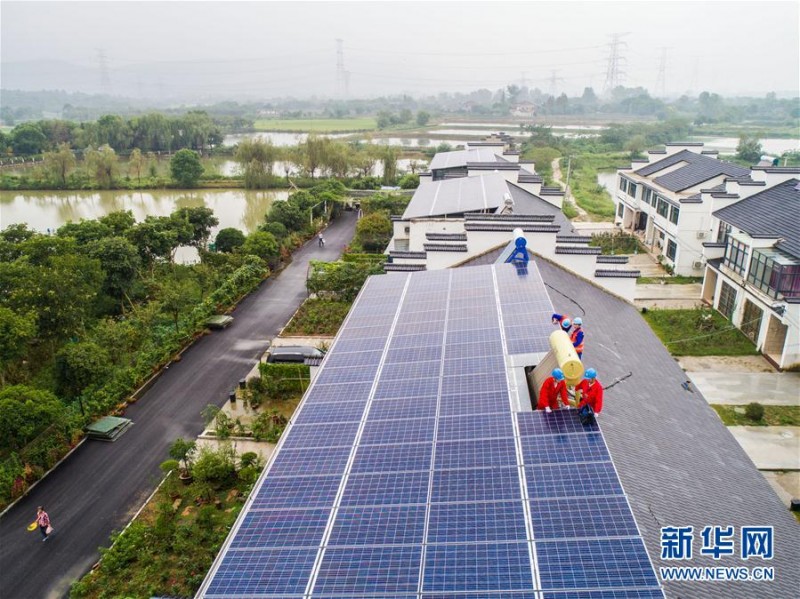 浙江長(zhǎng)興:光伏發(fā)電示范村500余戶(hù)項(xiàng)目陸續(xù)并網(wǎng)發(fā)電(組圖)