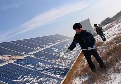 2018初雪來(lái)啦，咱家的光伏電站怎么維護(hù)？