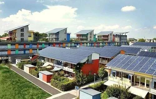 18年裝光伏到底劃不劃算？收益怎樣？（含往年成本收益對比）